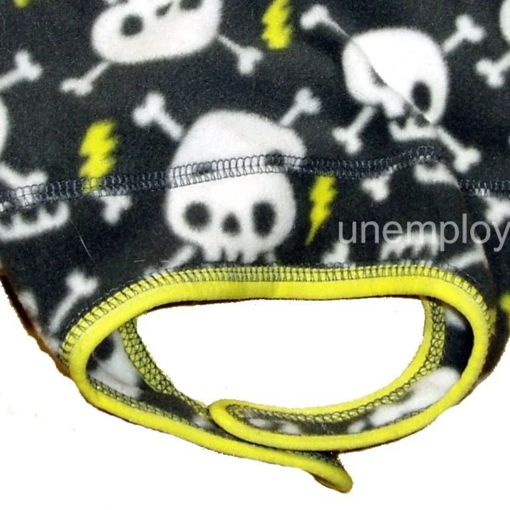 Skulls Hat Mittens Set Beanie Warm Winter Boys Girls CrossBones Cap Baby Fleece